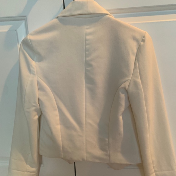 Tuxedo style white blazer - Picture 3 of 4